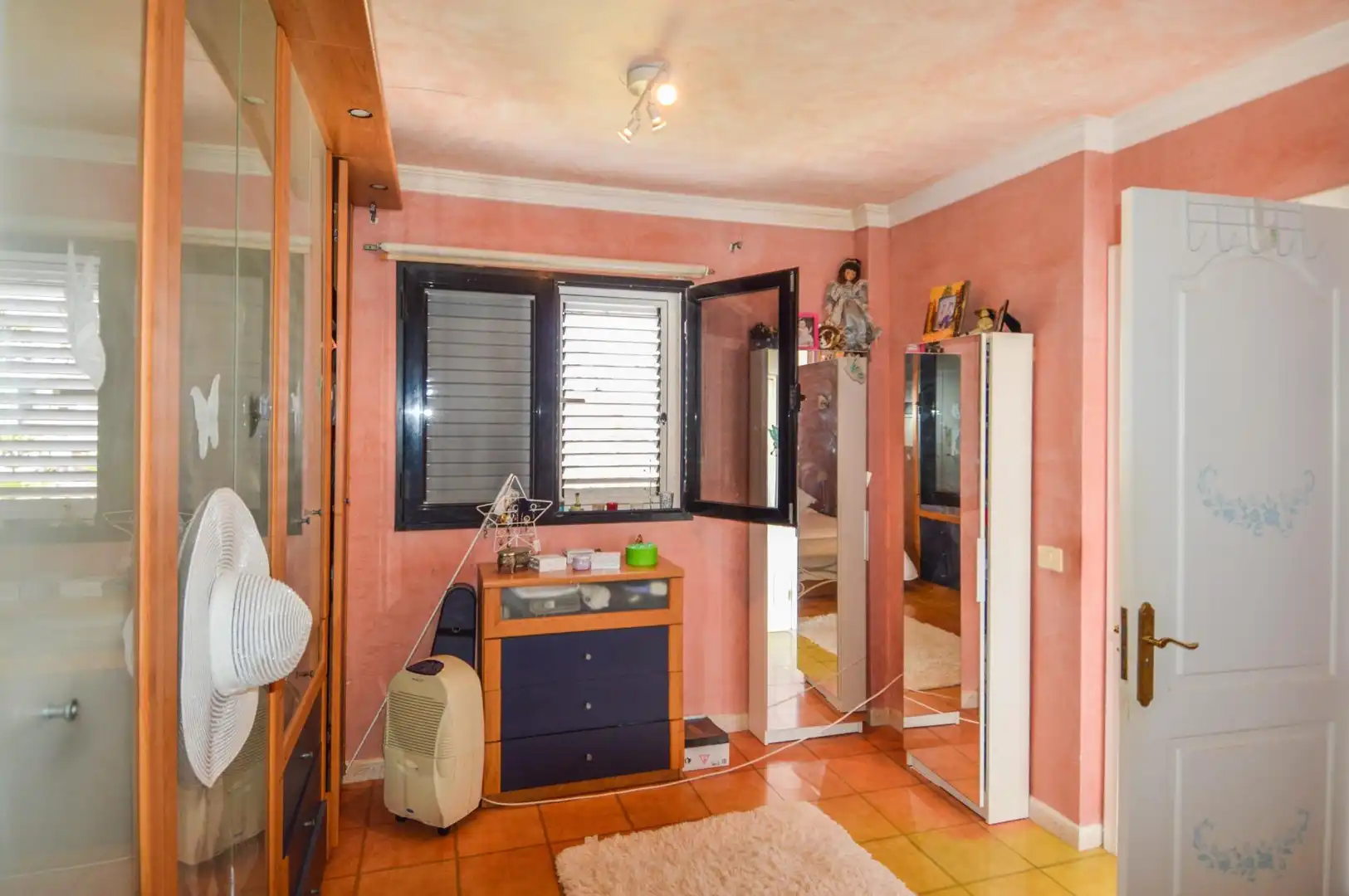 Schlafzimmer von Maisonette zum Verkauf in Mogán mit Klimaanlage, Privatgarten und Terrasse