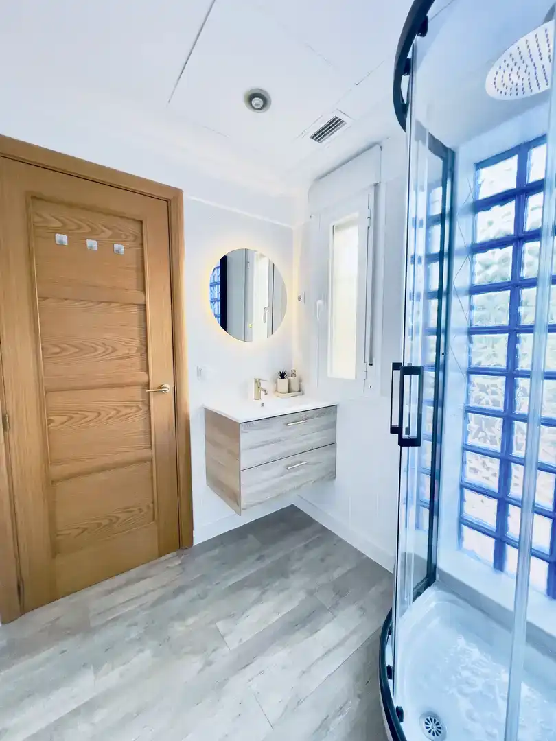Baño de Casa o chalet en venta en Fuenlabrada con Aire acondicionado, Jardín privado y Parquet
