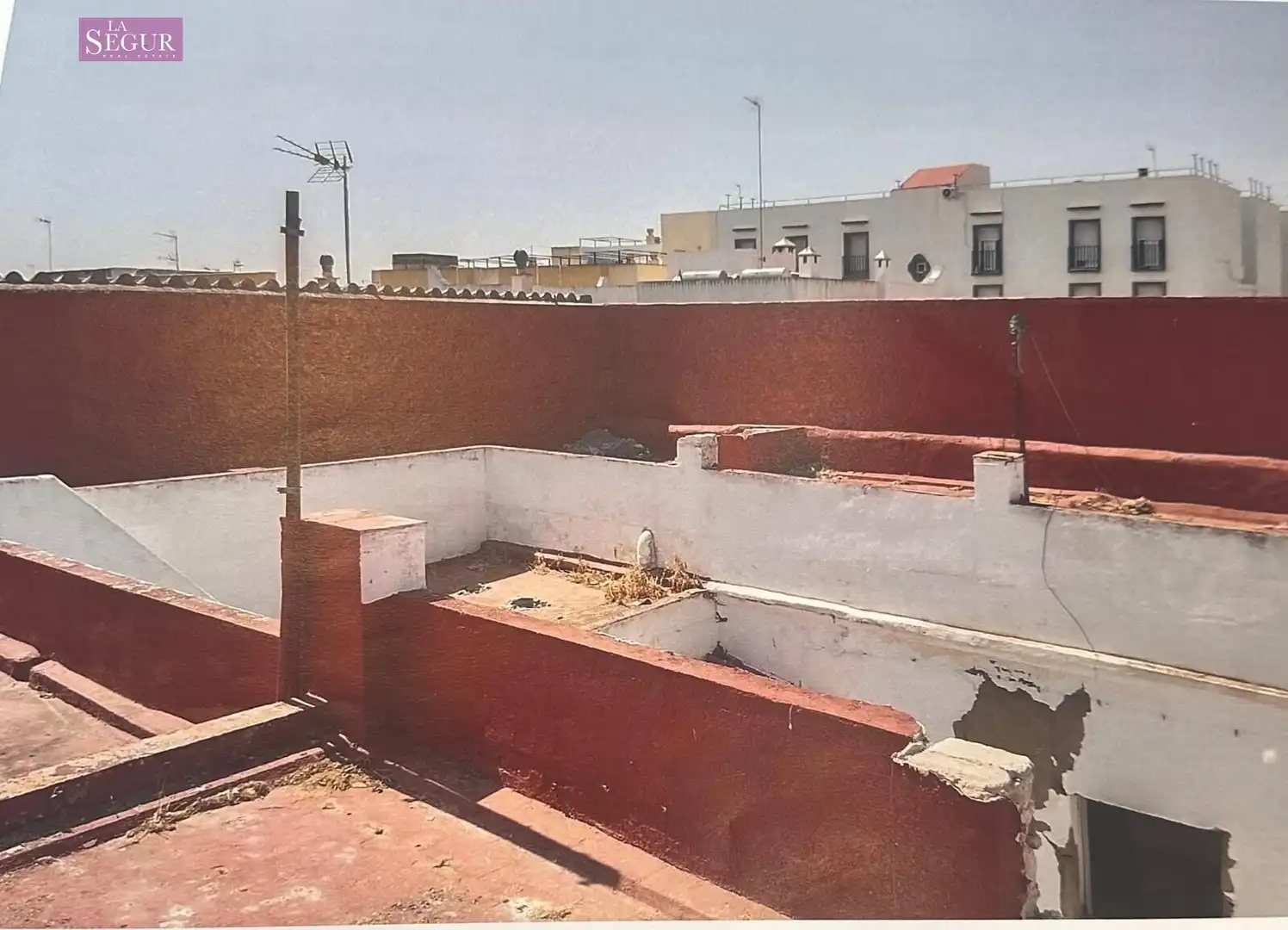 Vista exterior de Edificio en venta en Puerto Real
