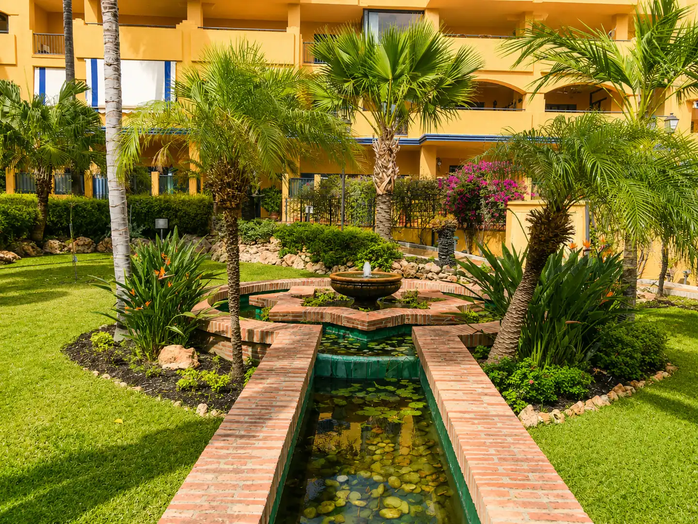 Jardí de Pis de lloguer en Marbella amb Aire condicionat, Calefacció i Terrassa