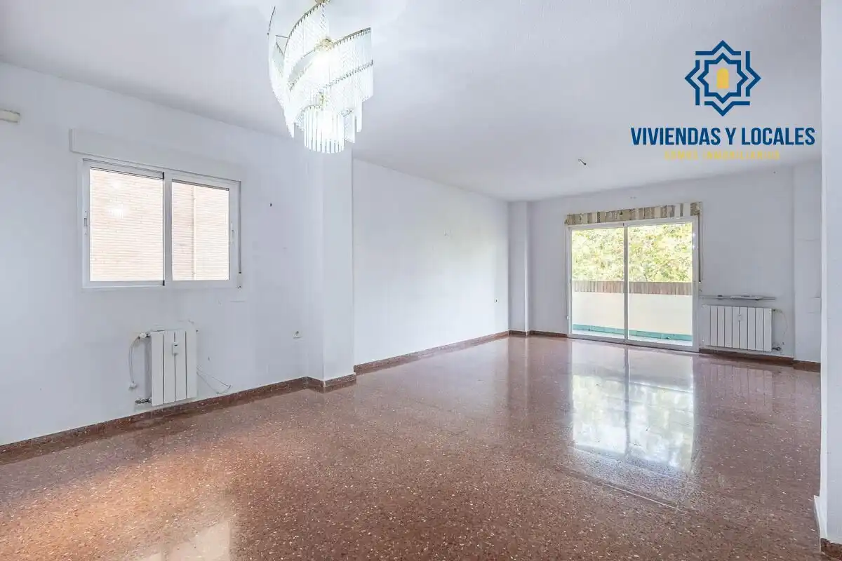 Piso con terraza en venta en Calle del Profesor Agustín Escribano 7, imagen 2