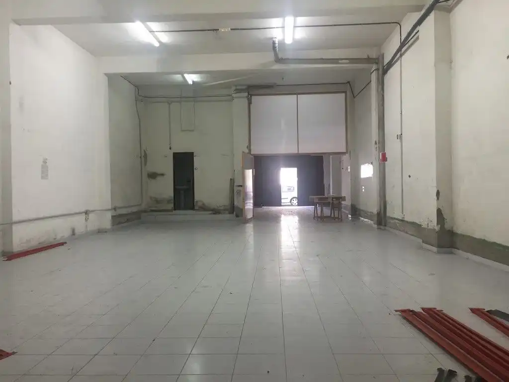 Local comercial en venda a Los Castros - Castrillón - Eiris