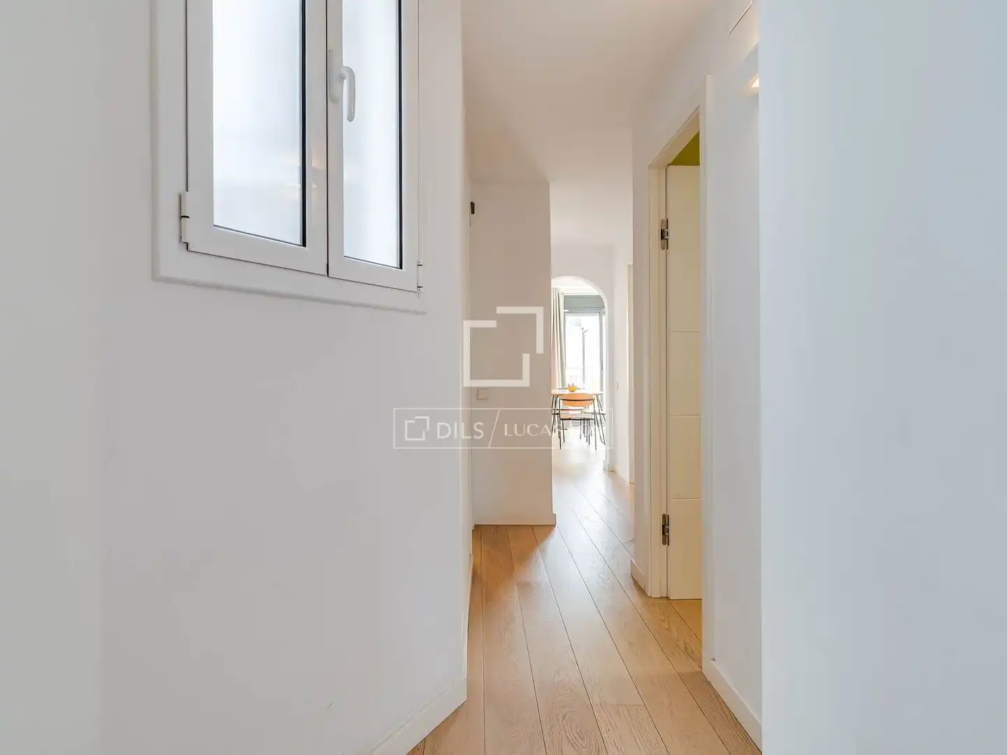 Dachboden zum Verkauf in Barcelona mit Klimaanlage, Heizung und Terrasse