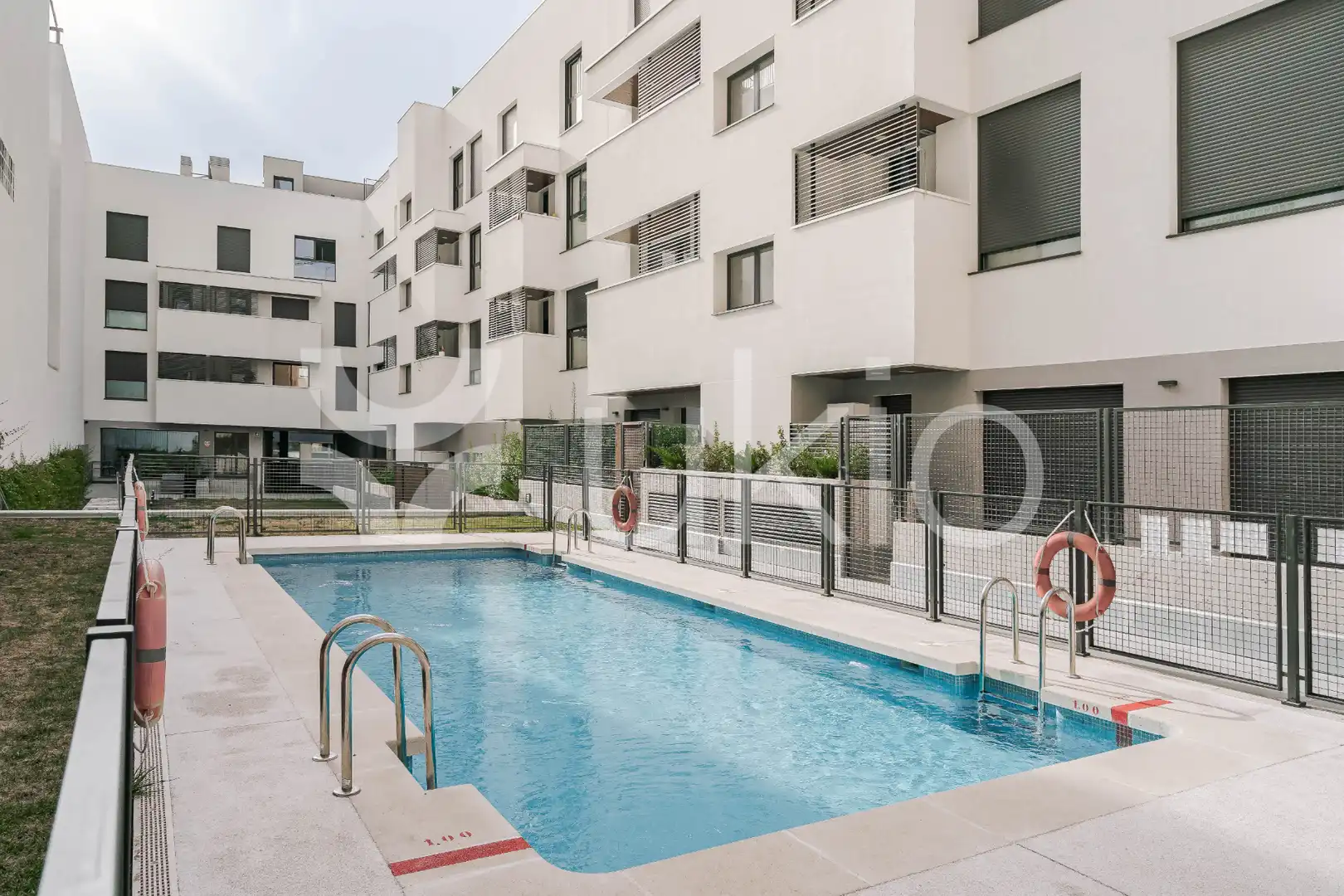 Schwimmbecken von Wohnungen zur Miete in Madrid mit Heizung, Terrasse und Möbliert