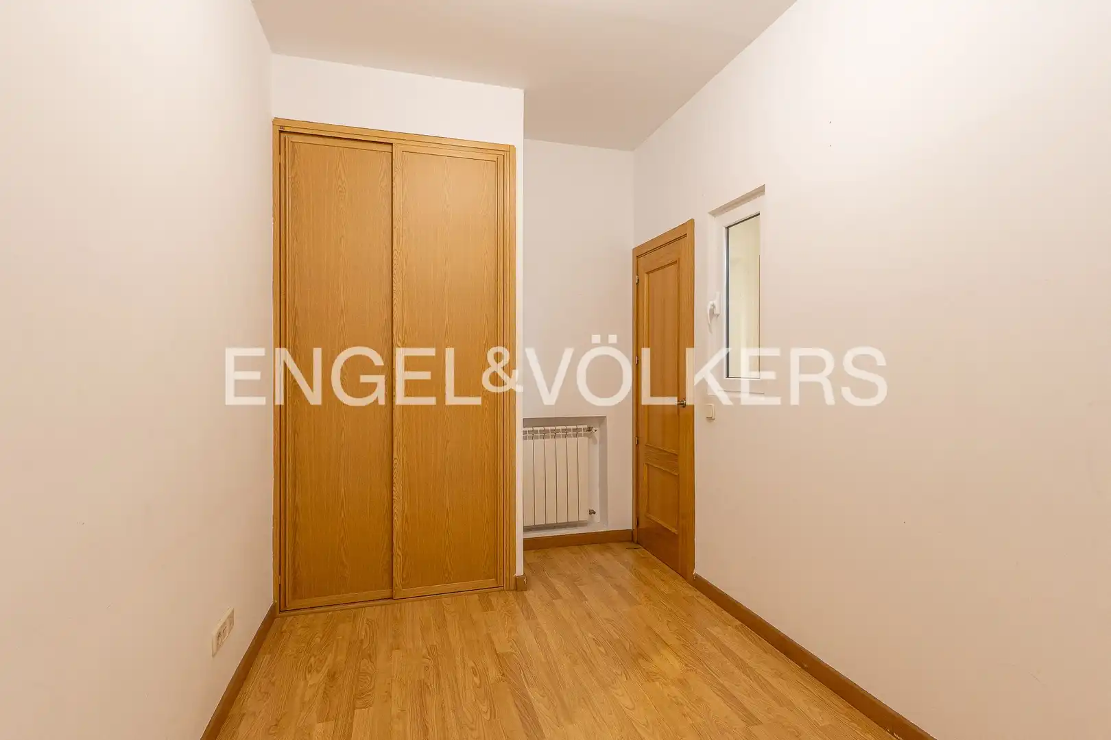 Schlafzimmer von Wohnung zum Verkauf in Madrid mit Heizung, Abstellraum und Balkon