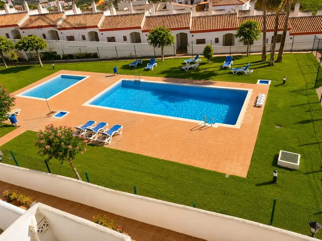 Piscina de Casa adosada en venda en Manilva amb Aire condicionat, Terrassa i Piscina