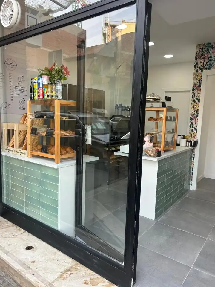 Local comercial en traspàs a calle de Santa Creu