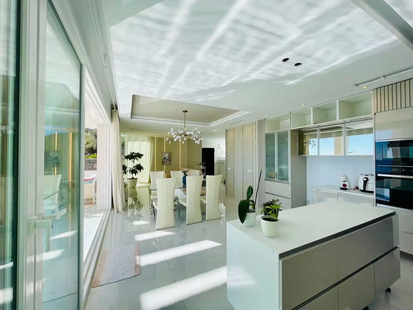 Comedor de Casa o chalet en venta en Benalmádena con Aire acondicionado, Jardín privado y Terraza