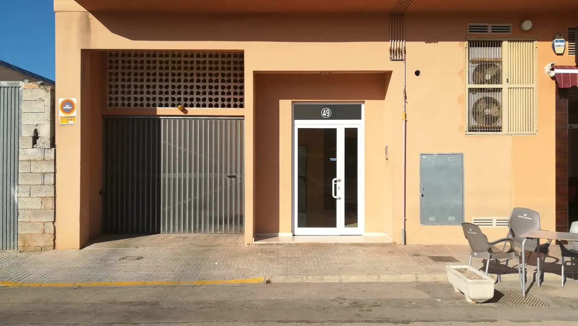 Parking with lift for sale in Santa Cecilia