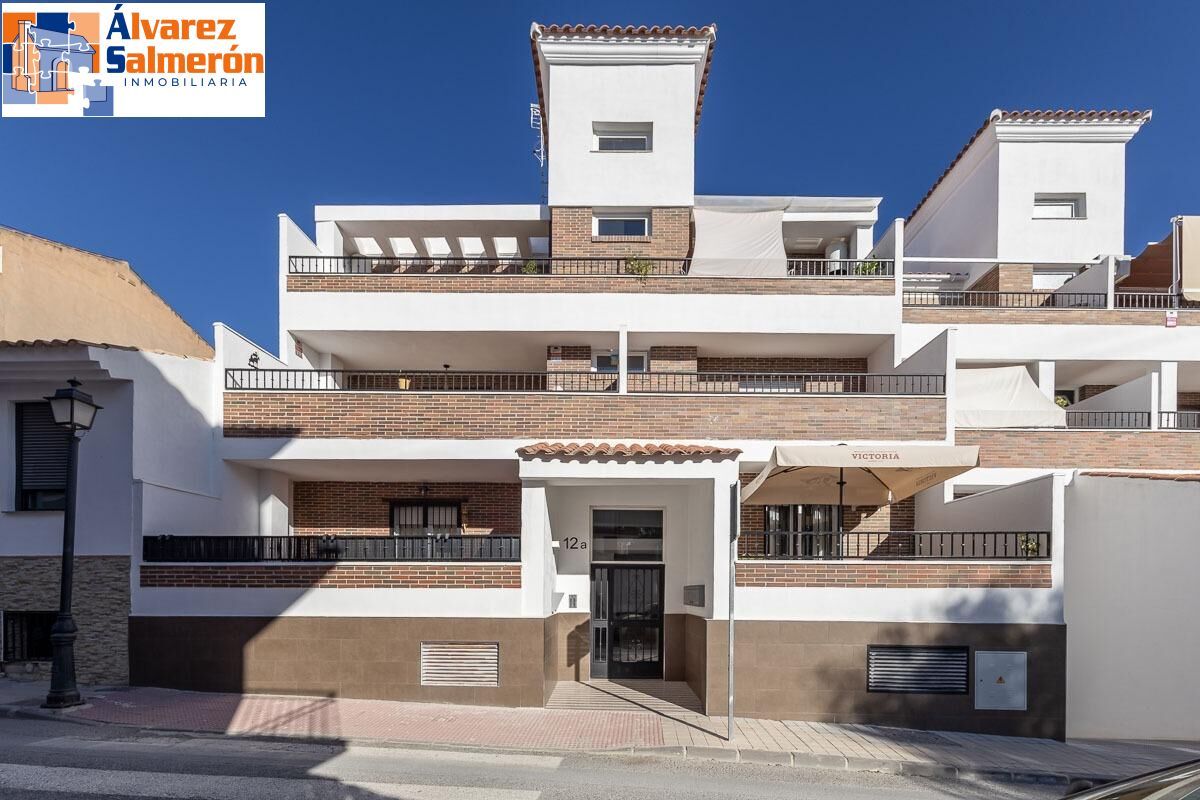 Vista exterior de Pis en venda en Las Gabias amb Terrassa i Traster