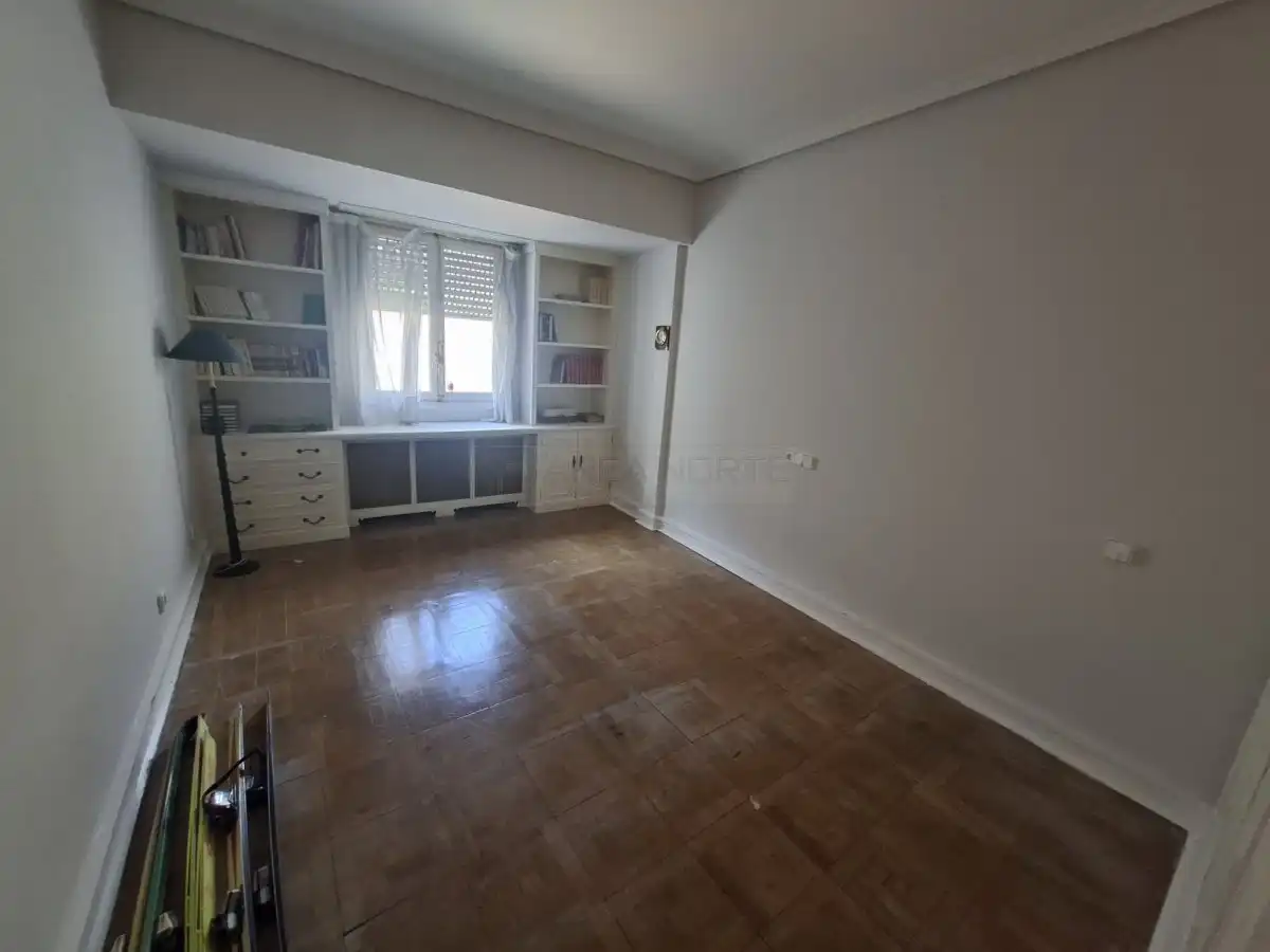 Habitación de Piso en venta en Vitoria - Gasteiz con Calefacción, Parquet y Terraza