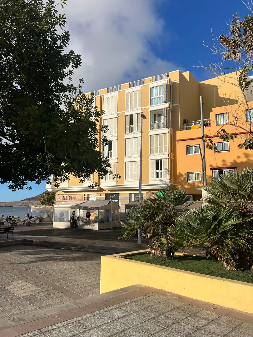 Vista exterior de Apartament en venda en Granadilla de Abona amb Moblat, Forn i Rentadora