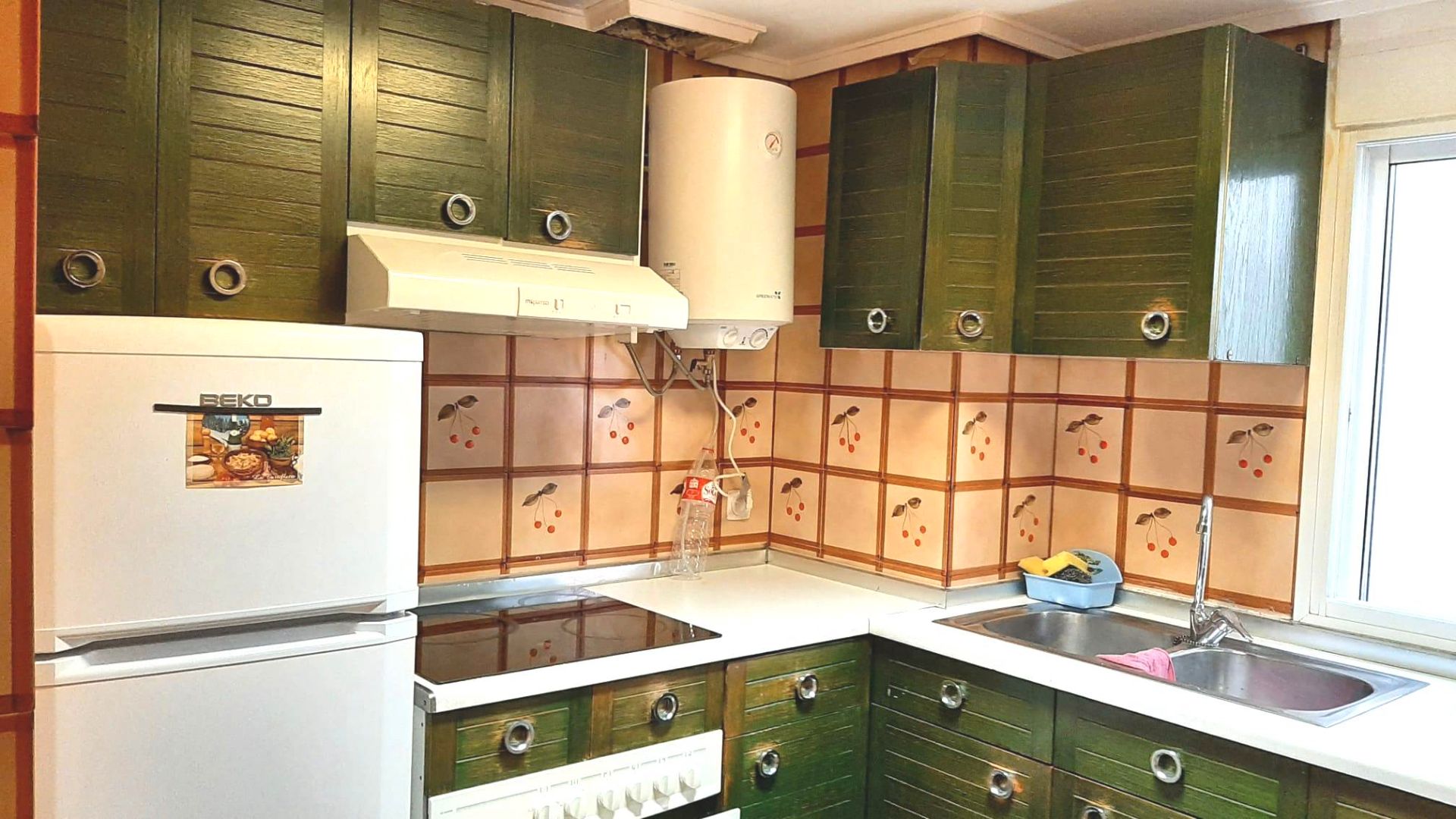 Cuina de Pis de lloguer en  Zaragoza Capital amb Calefacció, Parquet i Moblat