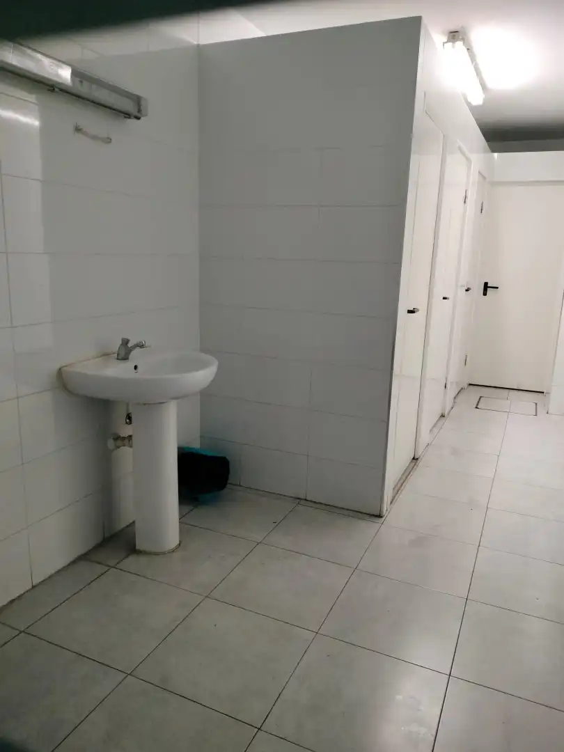 Baño de Local en venta en Bilbao 