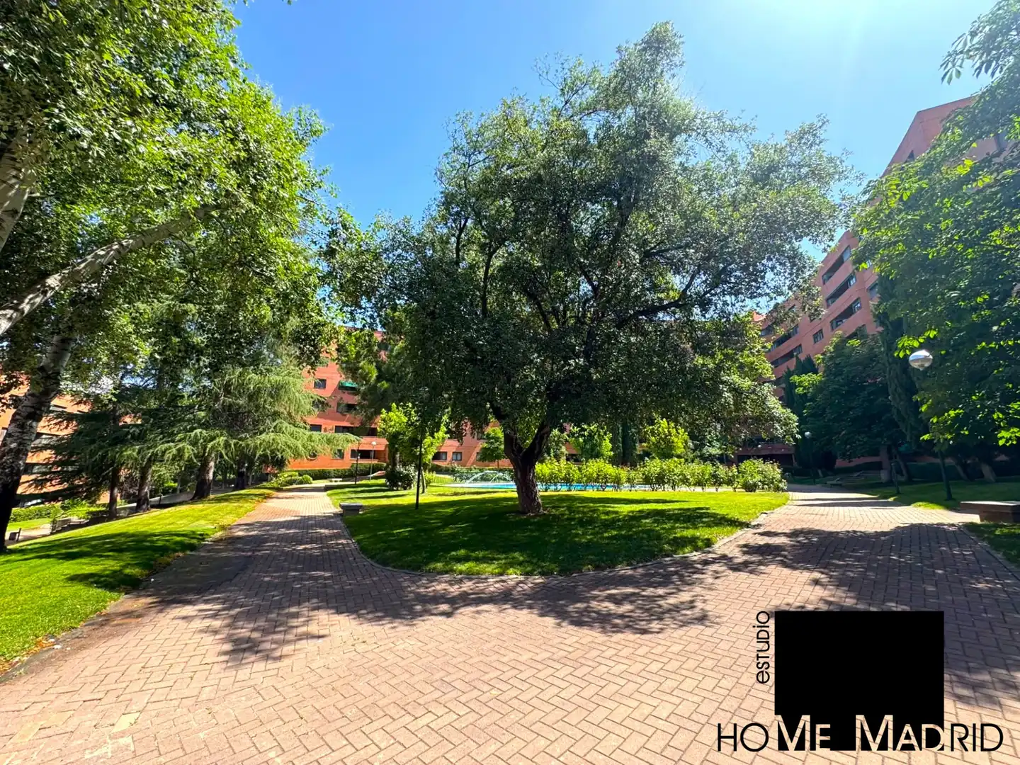 Vista exterior de Piso en venta en Madrid con Aire acondicionado, Calefacción y Jardín privado