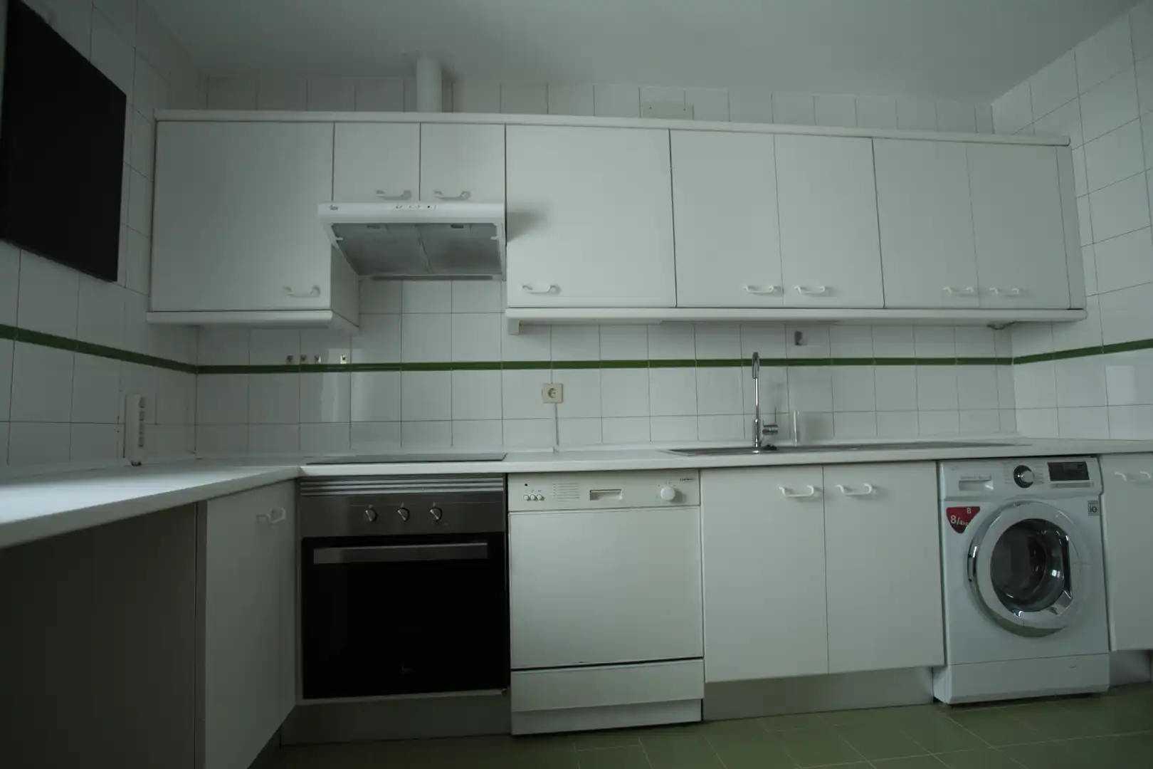 Kitchen of Flat for rent in Madrid  with Air Conditioner, Heating and Parquet flooring