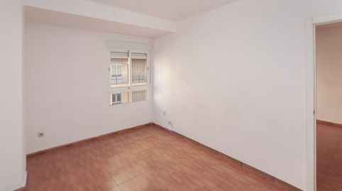 Foto 2 de Piso en venta en Av Doctor Peset Aleixandre , Torrefiel, Valencia Capital