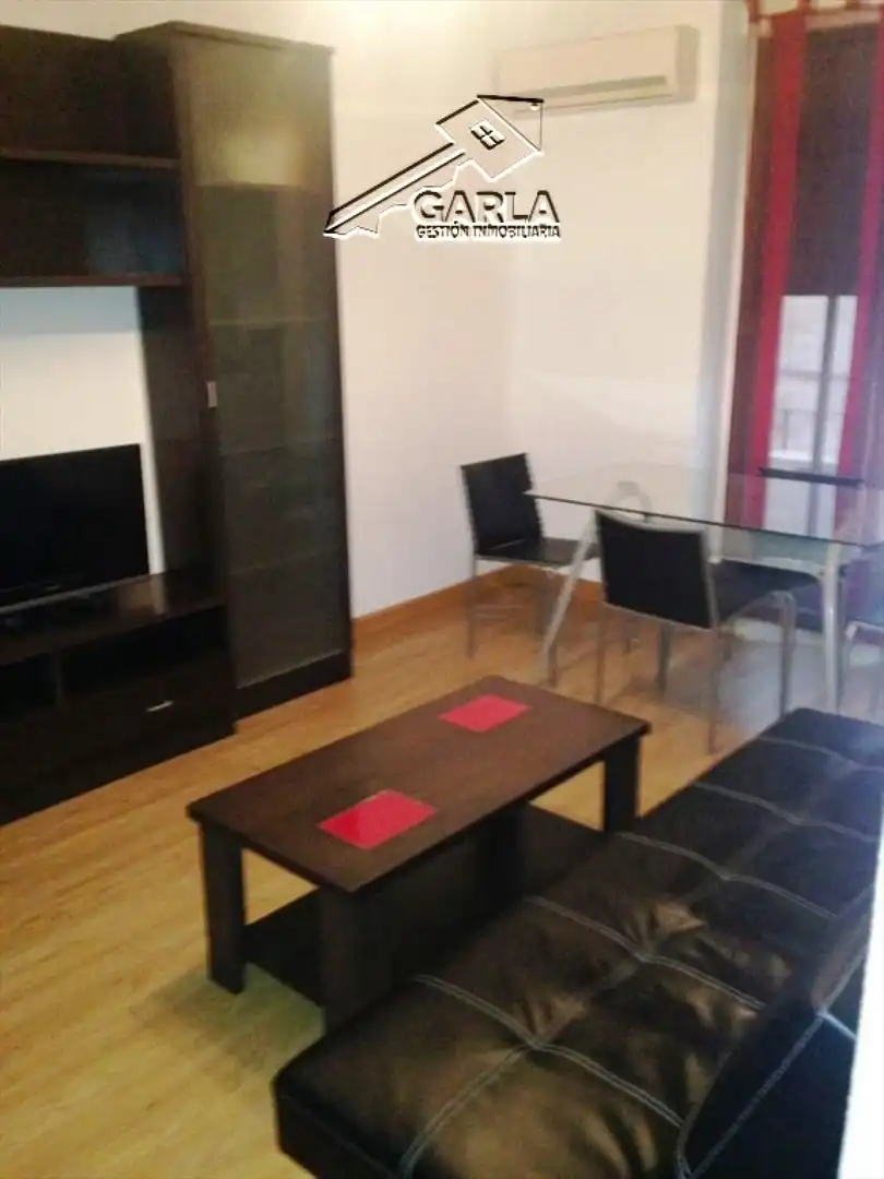 Comedor de Piso en venta en Salamanca con Calefacción, Terraza y Amueblado
