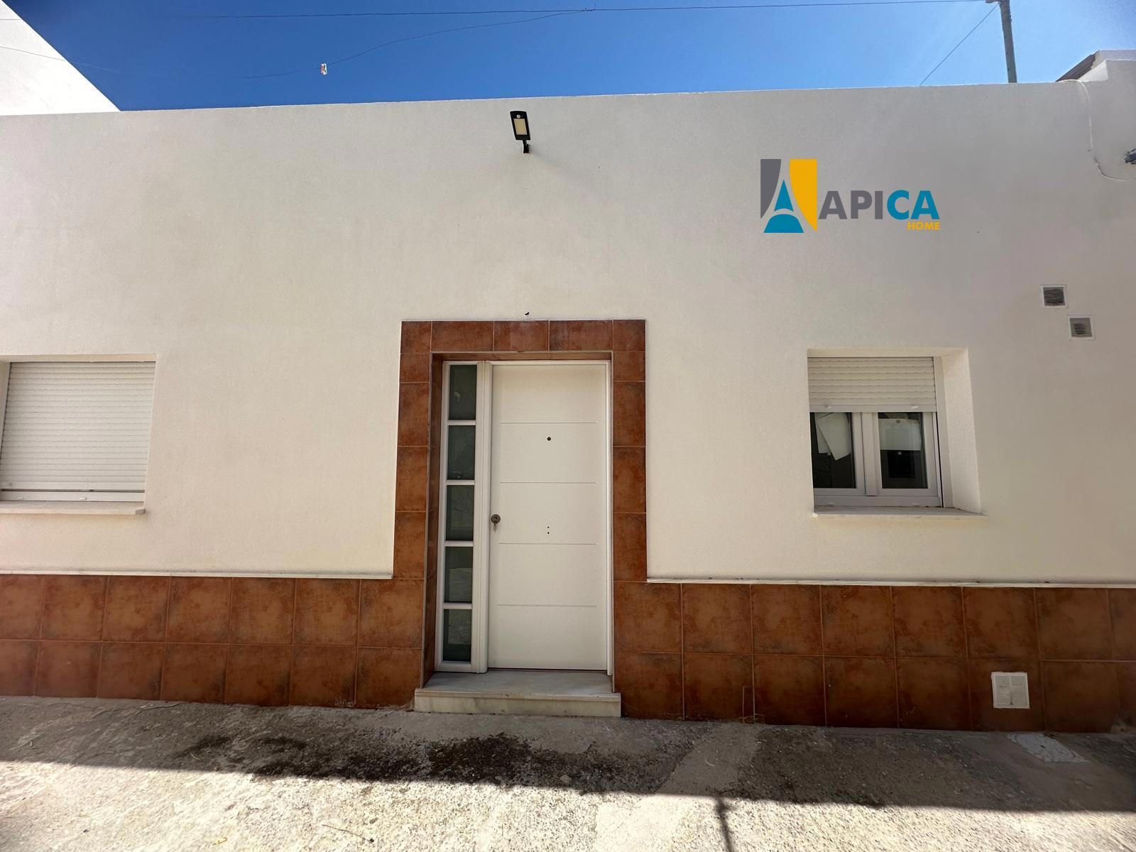 Exterior view of Single-family semi-detached for sale in Chiclana de la Frontera