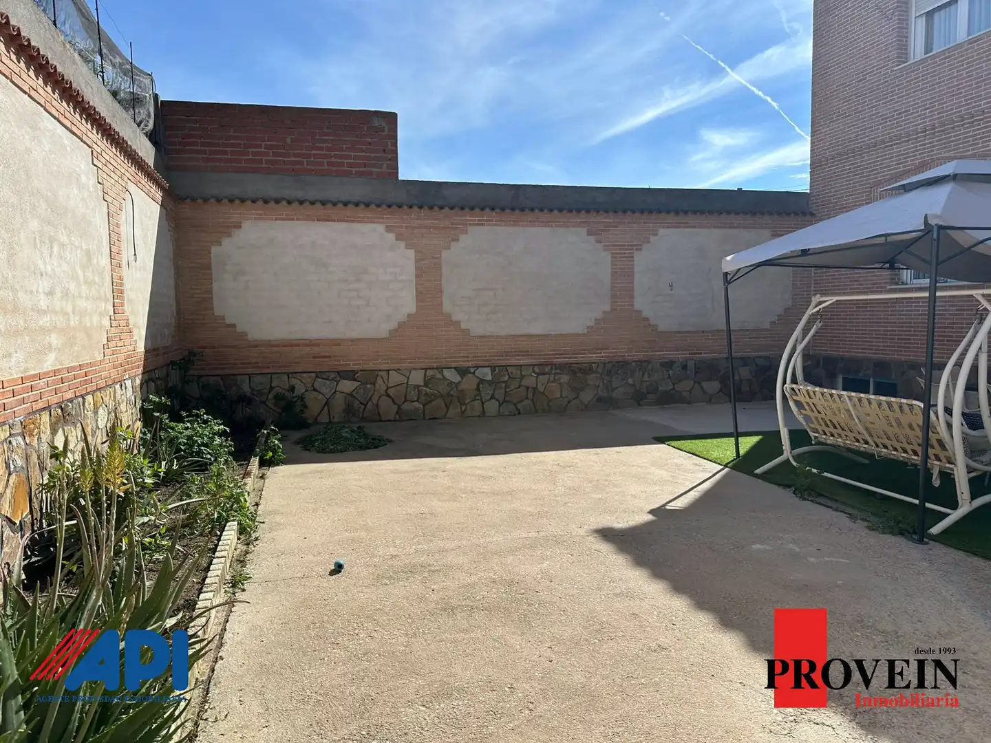 Vista exterior de Casa o chalet en venta en Santa Cruz del Retamar con Terraza