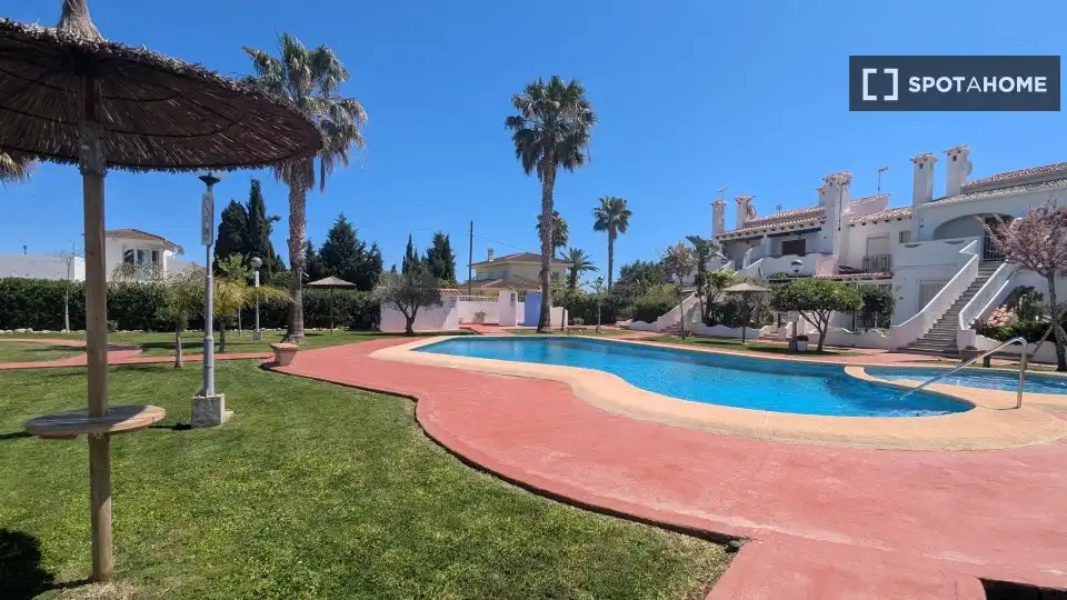 Swimming pool of Apartments for share in Dénia  with Air Conditioner, Terrace and Furnished