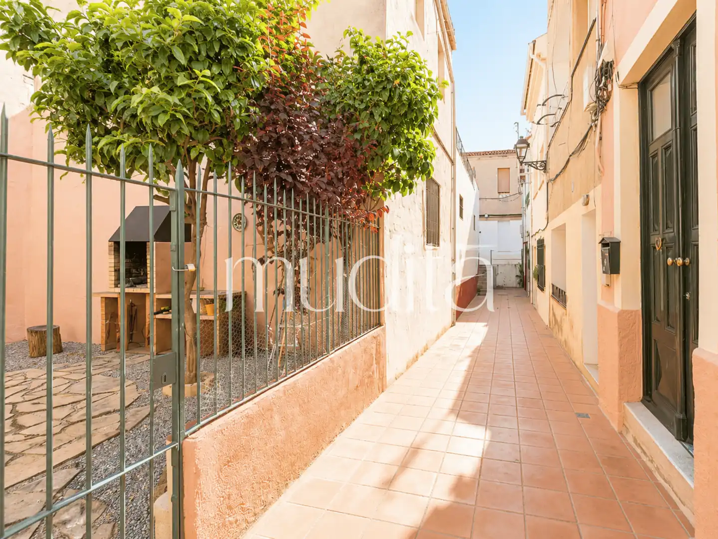 Vista exterior de Casa adosada en venta en El Masnou con Trastero y Balcón