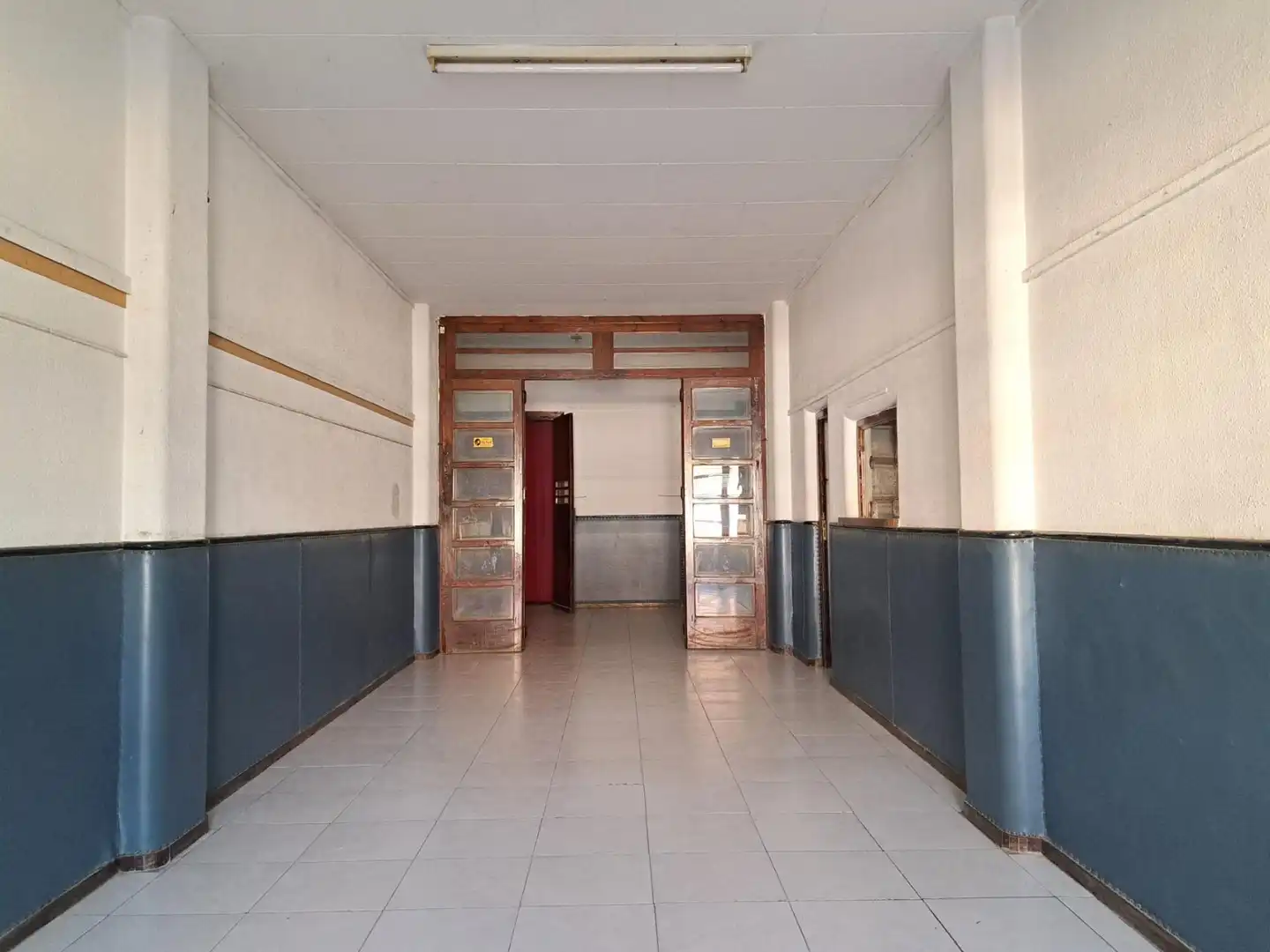 Local en venta en Requena