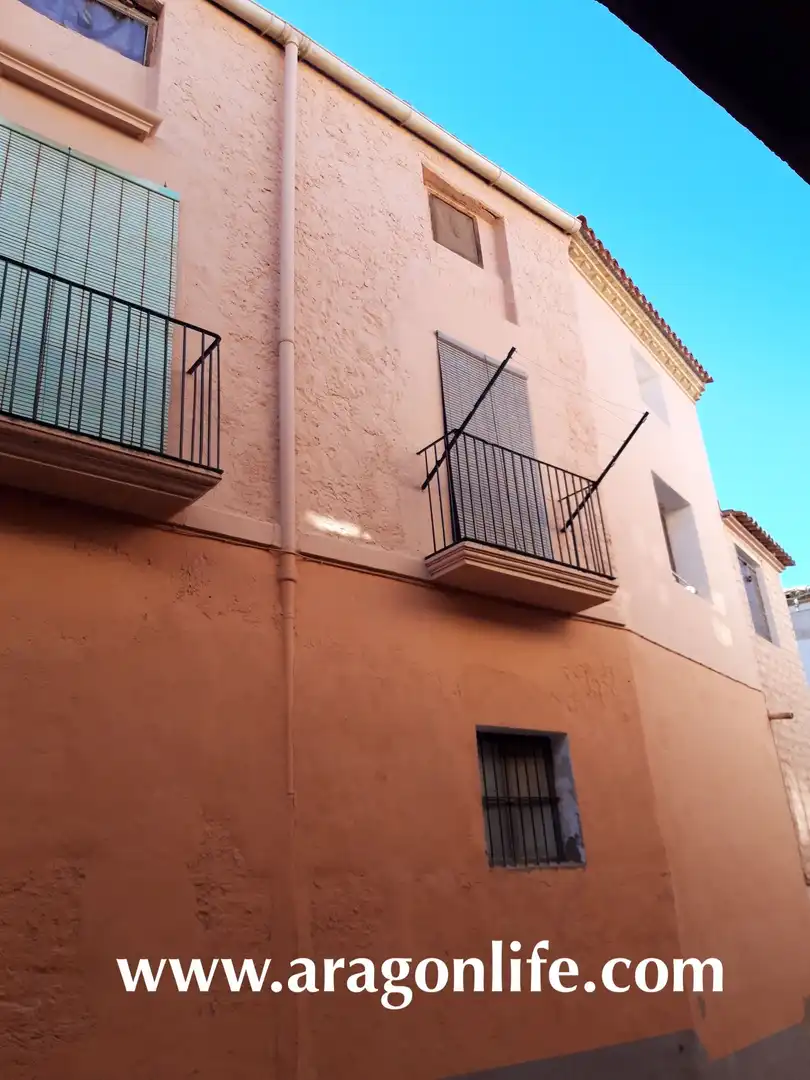 Exterior view of Houses for sale in Fabara  with Storage room, Furnished and Oven