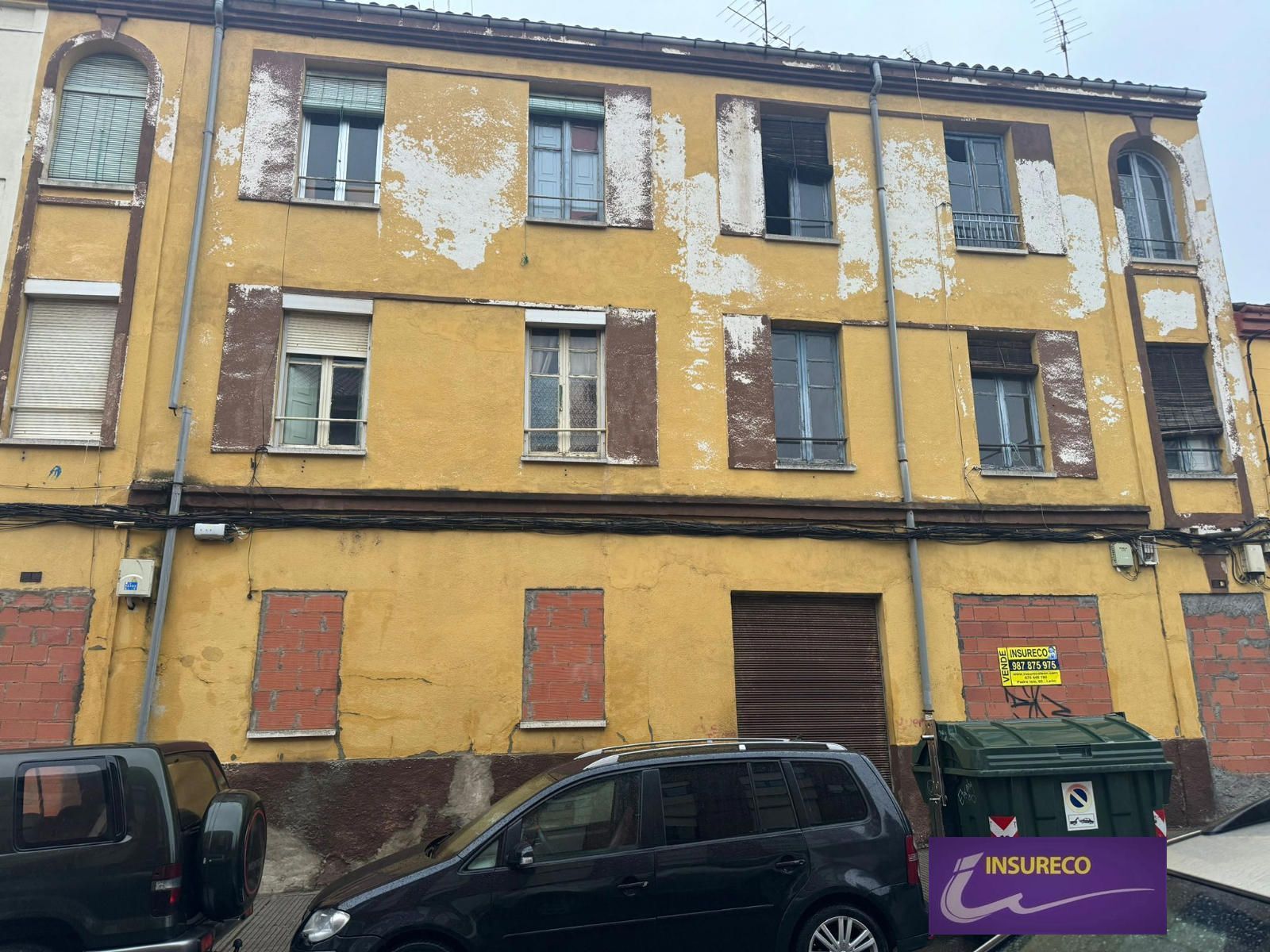 Exterior view of Building for sale in León Capital 