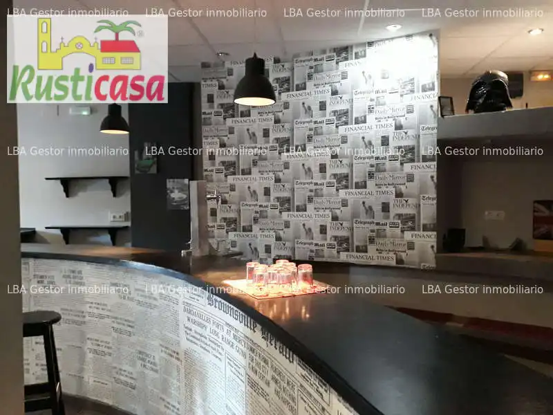 Locale commerciale in affitto a Coronel Costilla