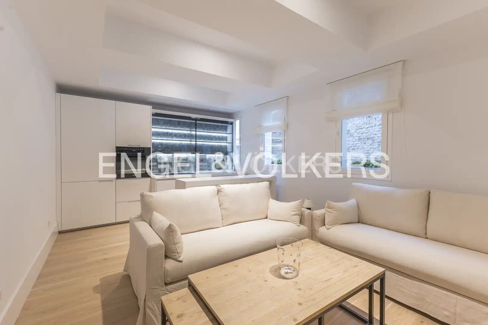 Wohnzimmer von Wohnung zum Verkauf in  Madrid Capital mit Klimaanlage, Heizung und Möbliert