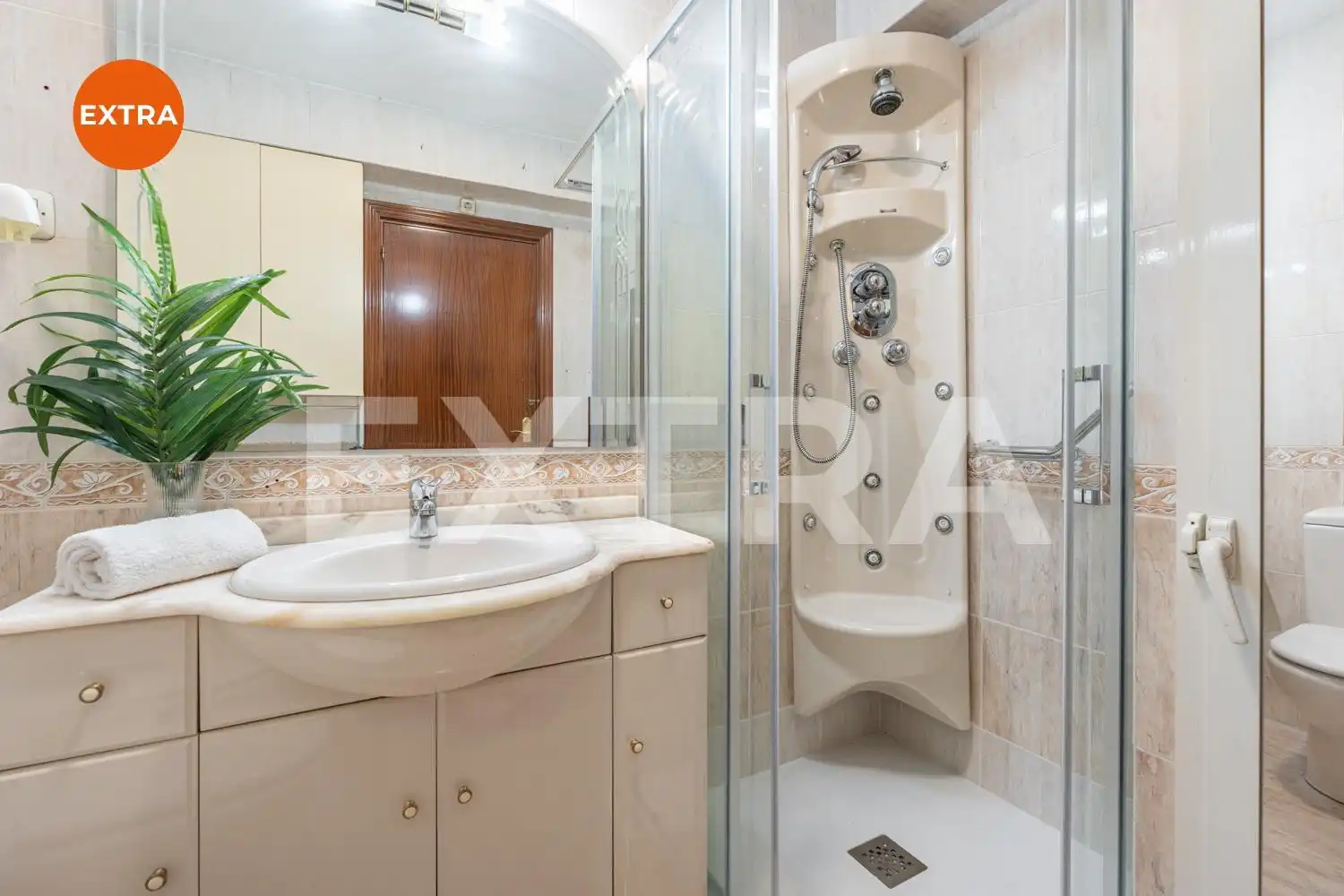 Baño de Piso en venta en Madrid con Calefacción y Parquet