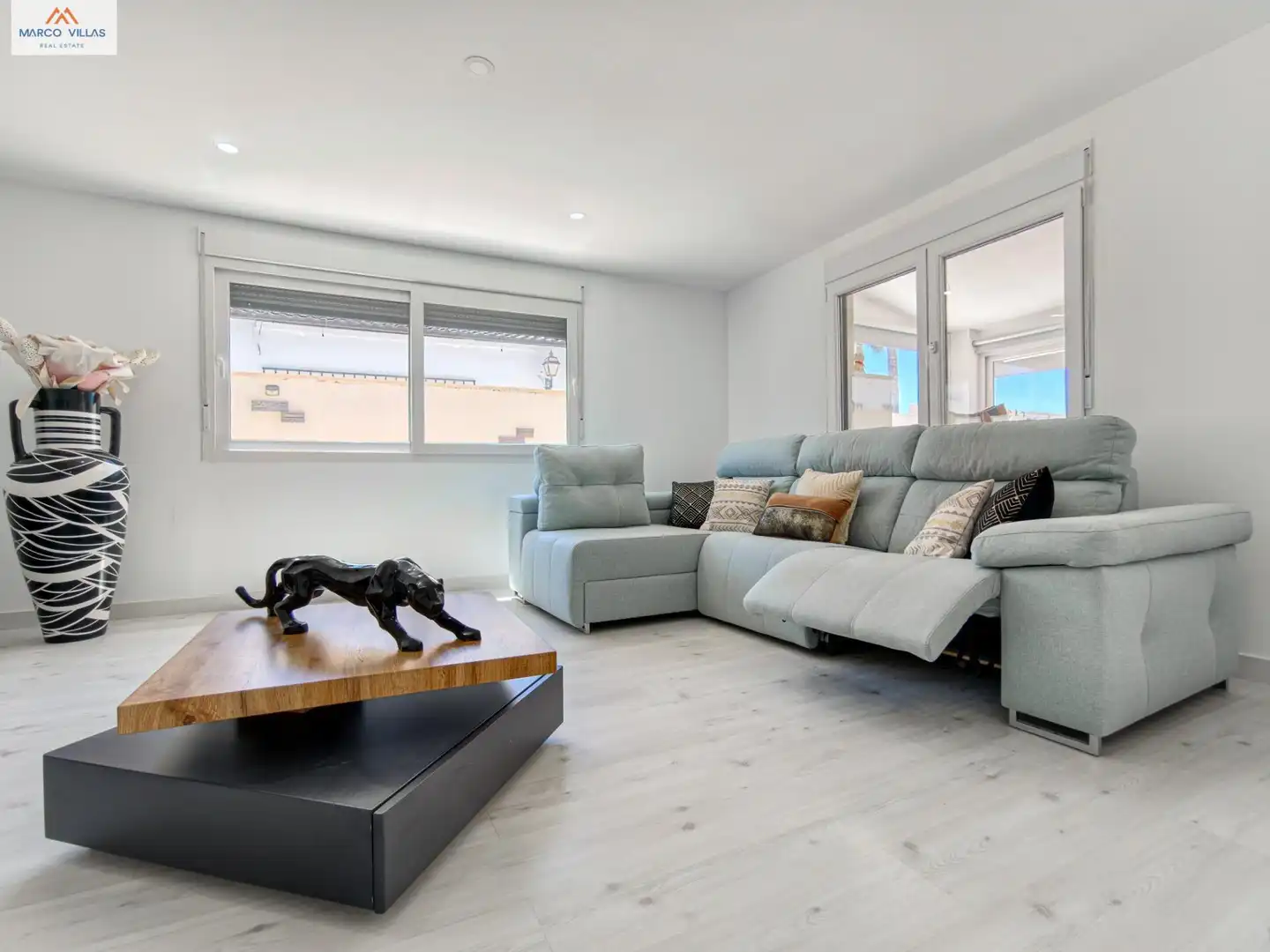 Sala de estar de Casa o chalet en venta en San Fulgencio con Aire acondicionado, Jardín privado y Piscina
