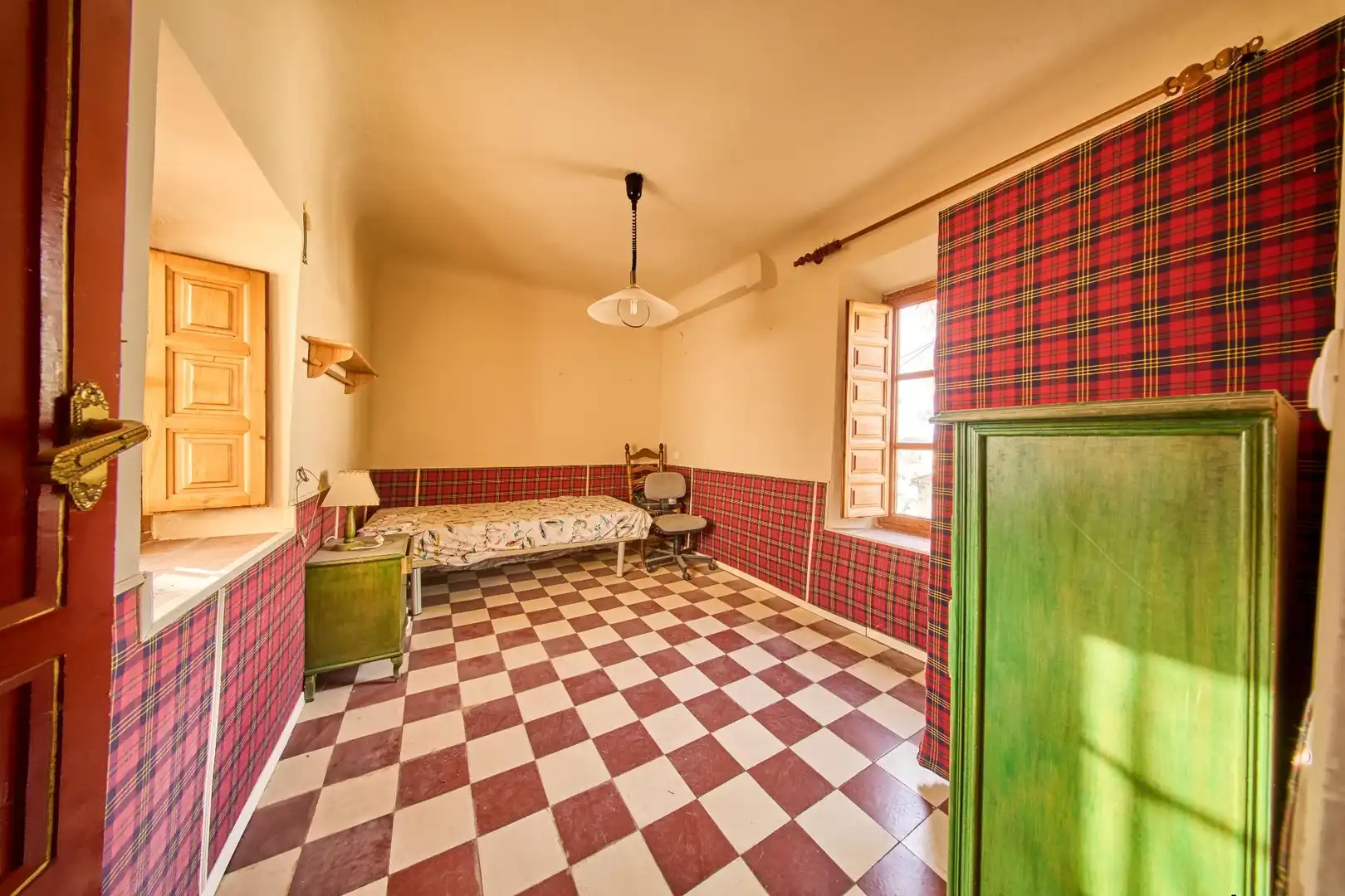 Habitación de Casa o chalet en venta en Granada con Jardín privado, Terraza y Piscina