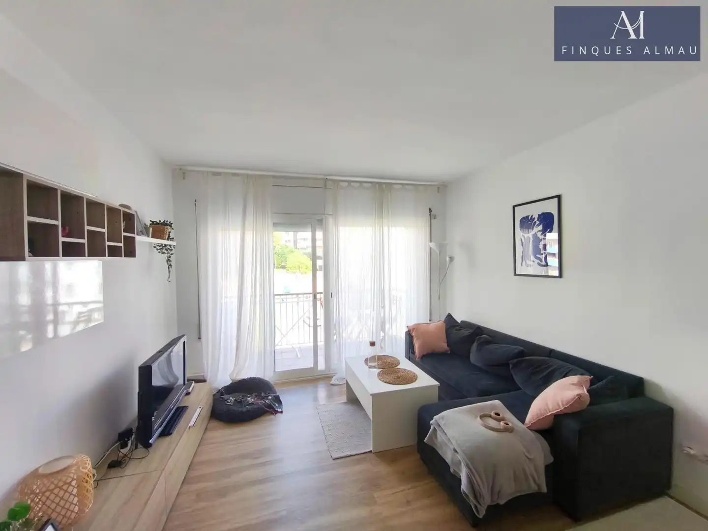 Wohnzimmer von Wohnung zum Verkauf in Sitges mit Klimaanlage, Parkett und Terrasse