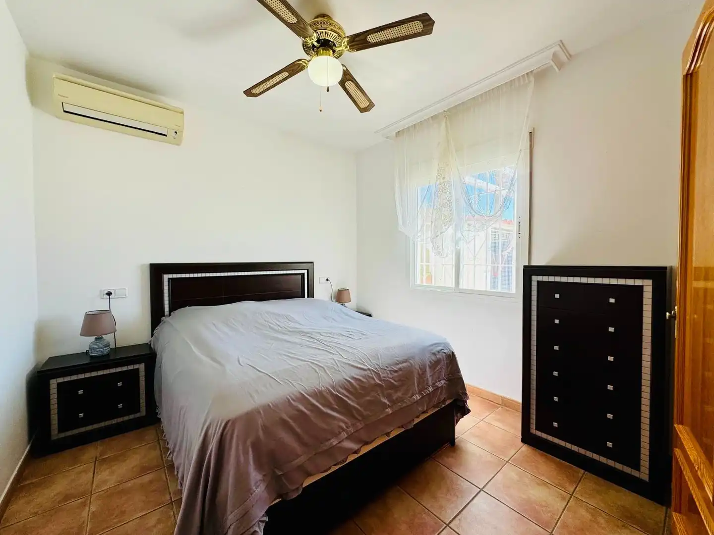 Dormitori de Casa o xalet en venda en Arenas amb Aire condicionat, Jardí privat i Traster