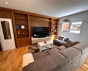 Living room of Flat to rent in  Madrid Capital  with Air Conditioner, Heating and Parquet flooring