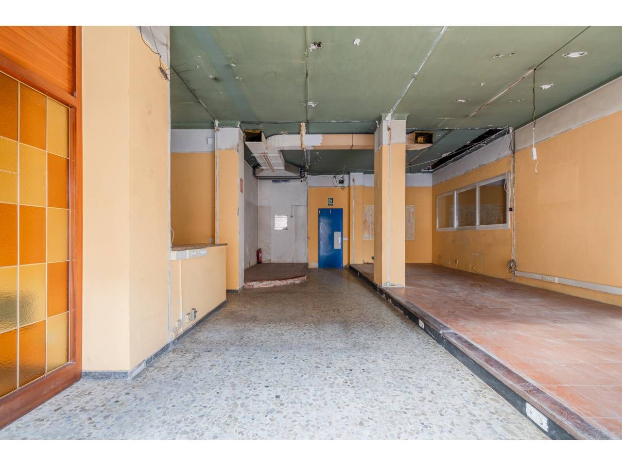 Local de alquiler en Calle Empúries, Sant Narcís