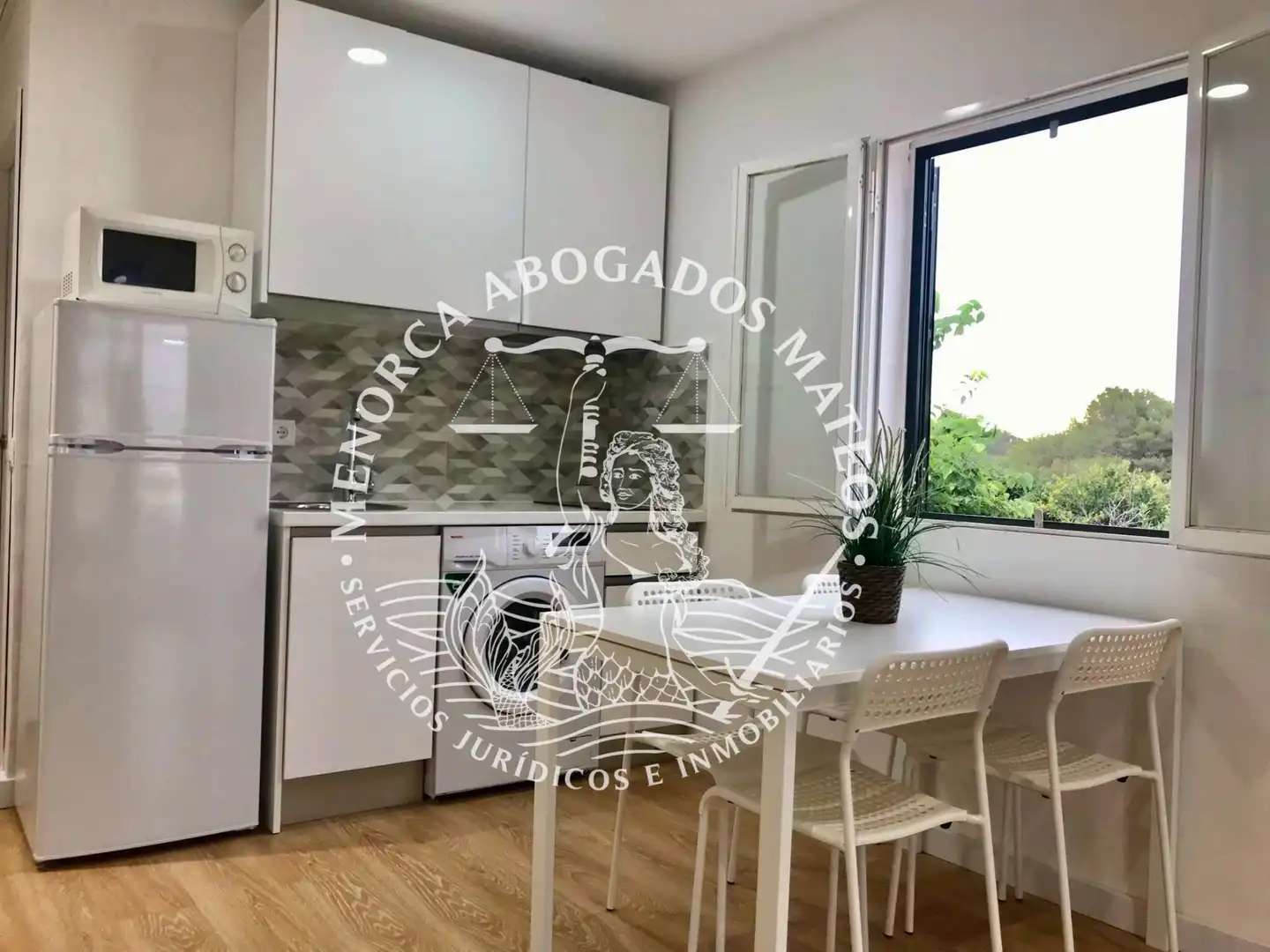 Cuina de Apartament de lloguer en Ciutadella de Menorca amb Aire condicionat, Terrassa i Moblat