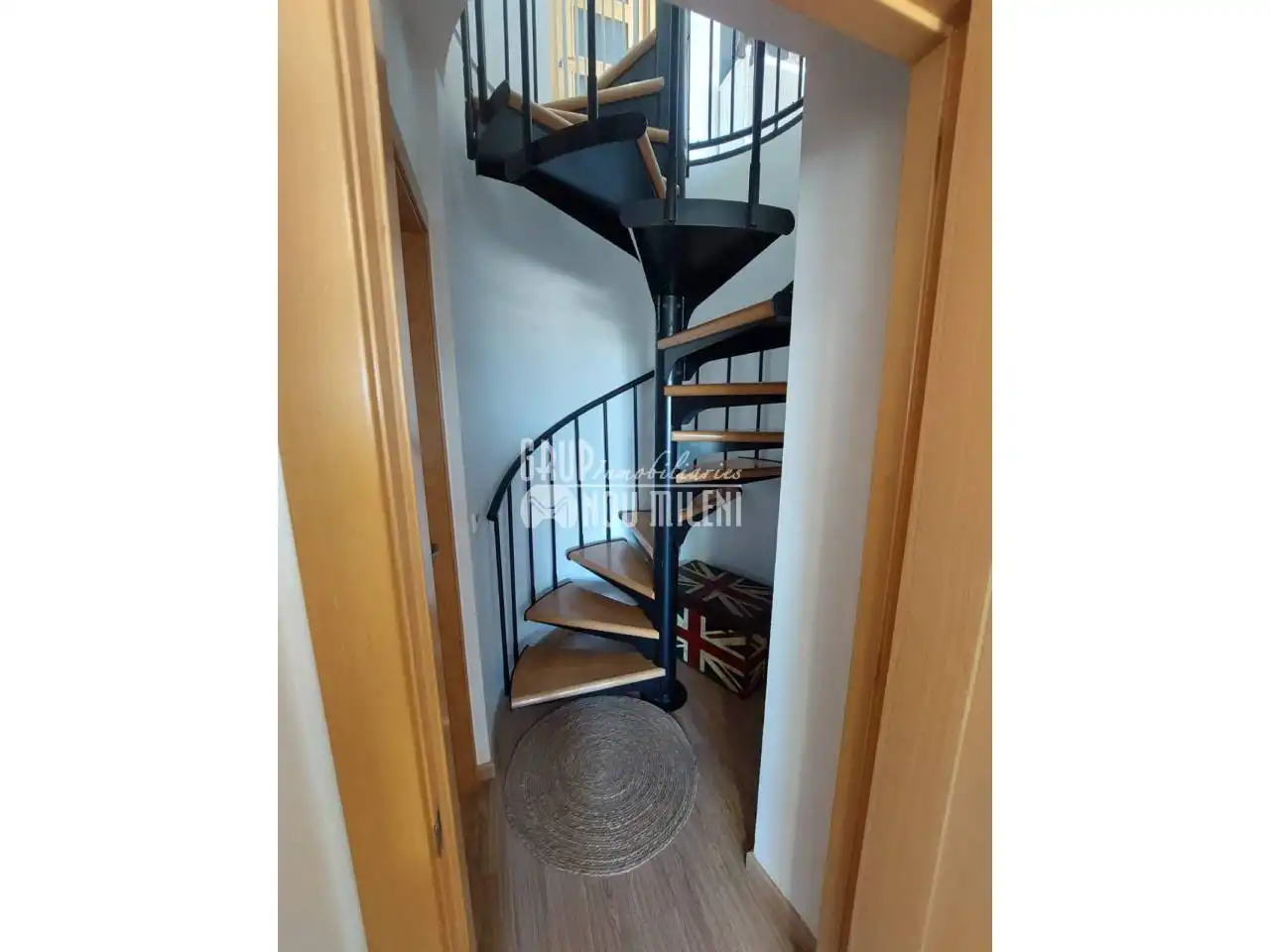 Duplexes for rent in Silla