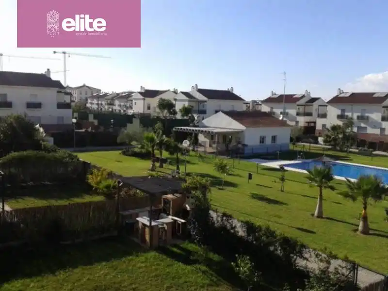 Jardí de Casa o xalet de lloguer en Jerez de la Frontera amb Aire condicionat, Calefacció i Jardí privat