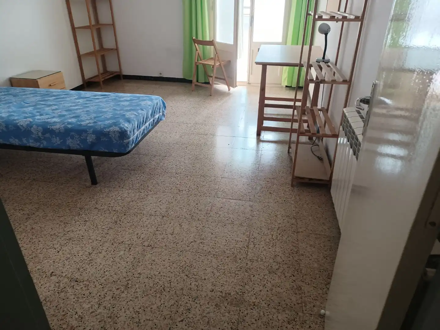 Habitación de Piso de alquiler en Lleida con Calefacción, Terraza y Amueblado