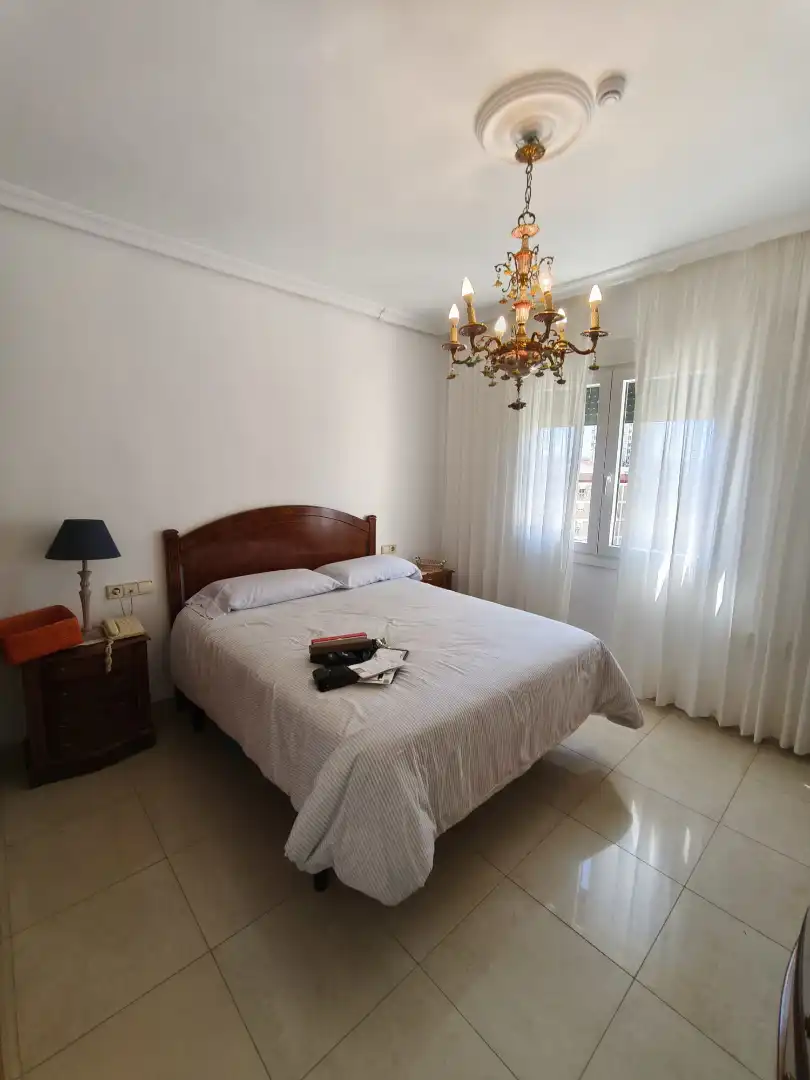 Schlafzimmer von Wohnung zur Miete in Sevilla mit Klimaanlage, Heizung und Terrasse