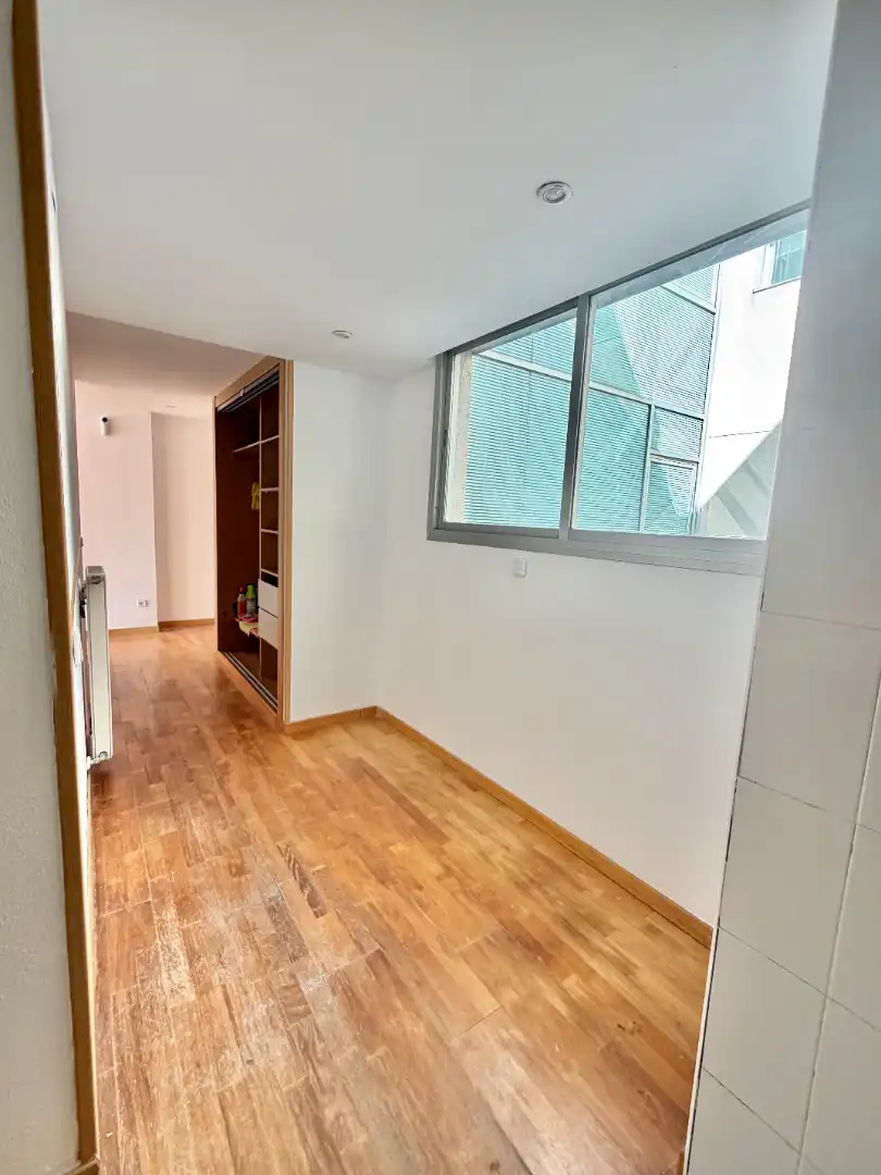 Piso en venta en Madrid con Calefacción y Trastero