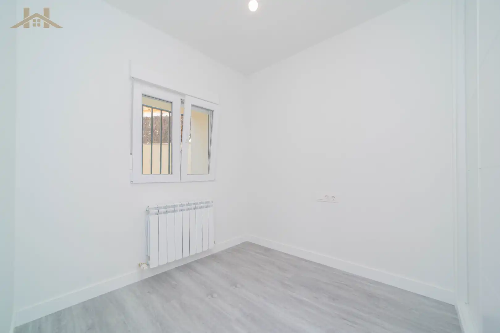 Habitación de Planta baja en venta en El Escorial con Calefacción, Jardín privado y Parquet