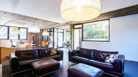 Casa Exclusiva con Diseño Moderno y Vistas Naturales