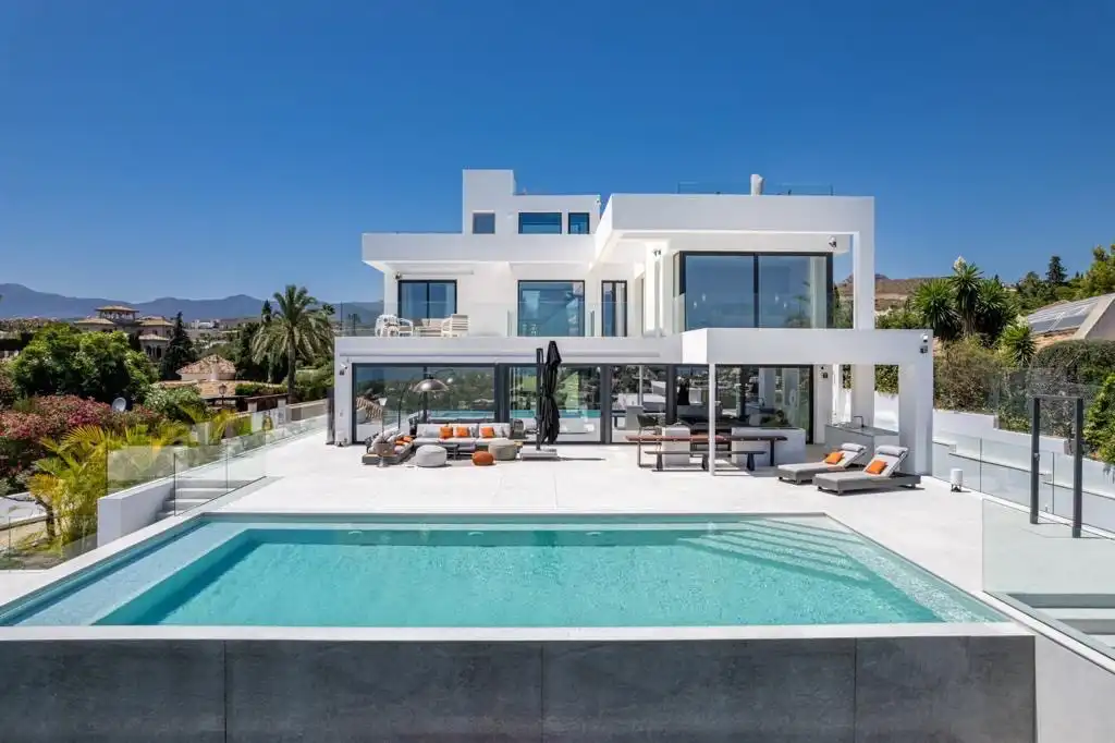 Casa amb piscina en venda a Benamara - Atalaya