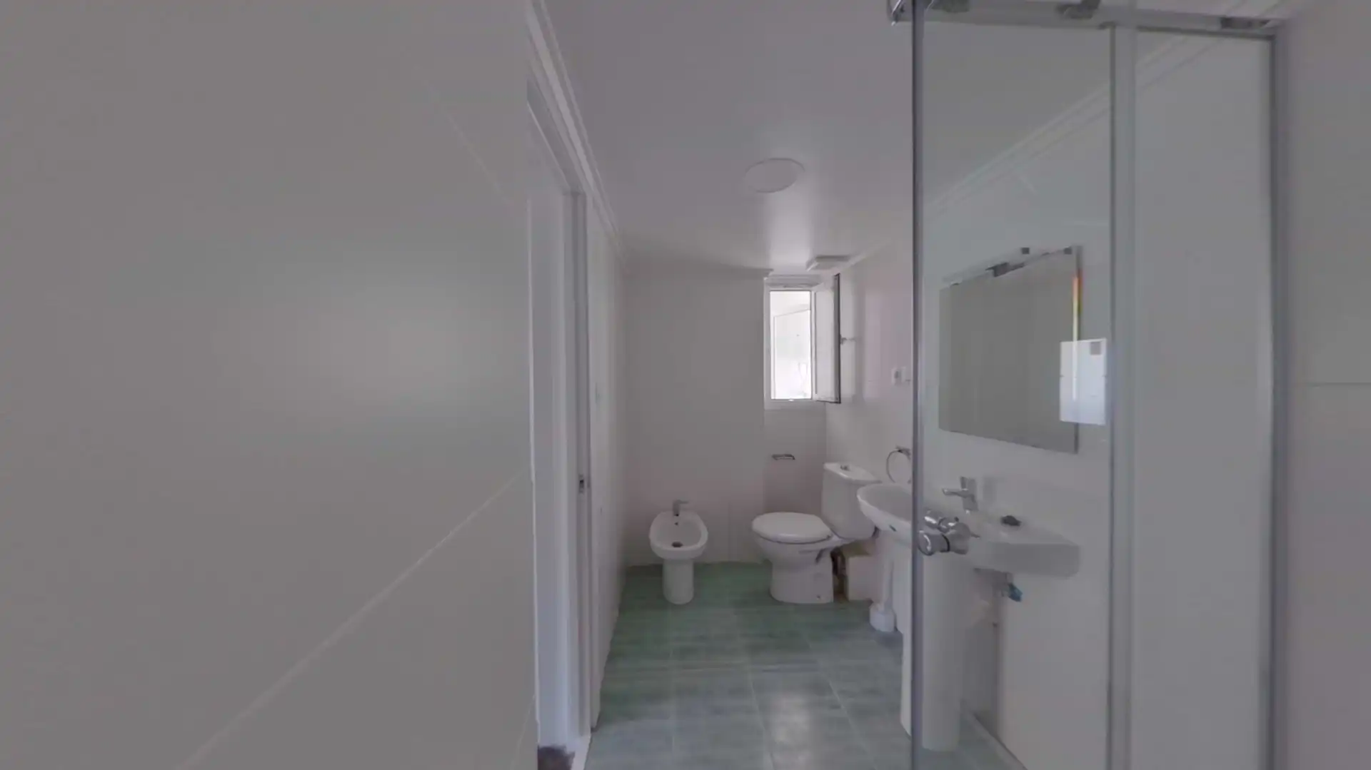 Baño de Piso en venta en Valencia con Aire acondicionado