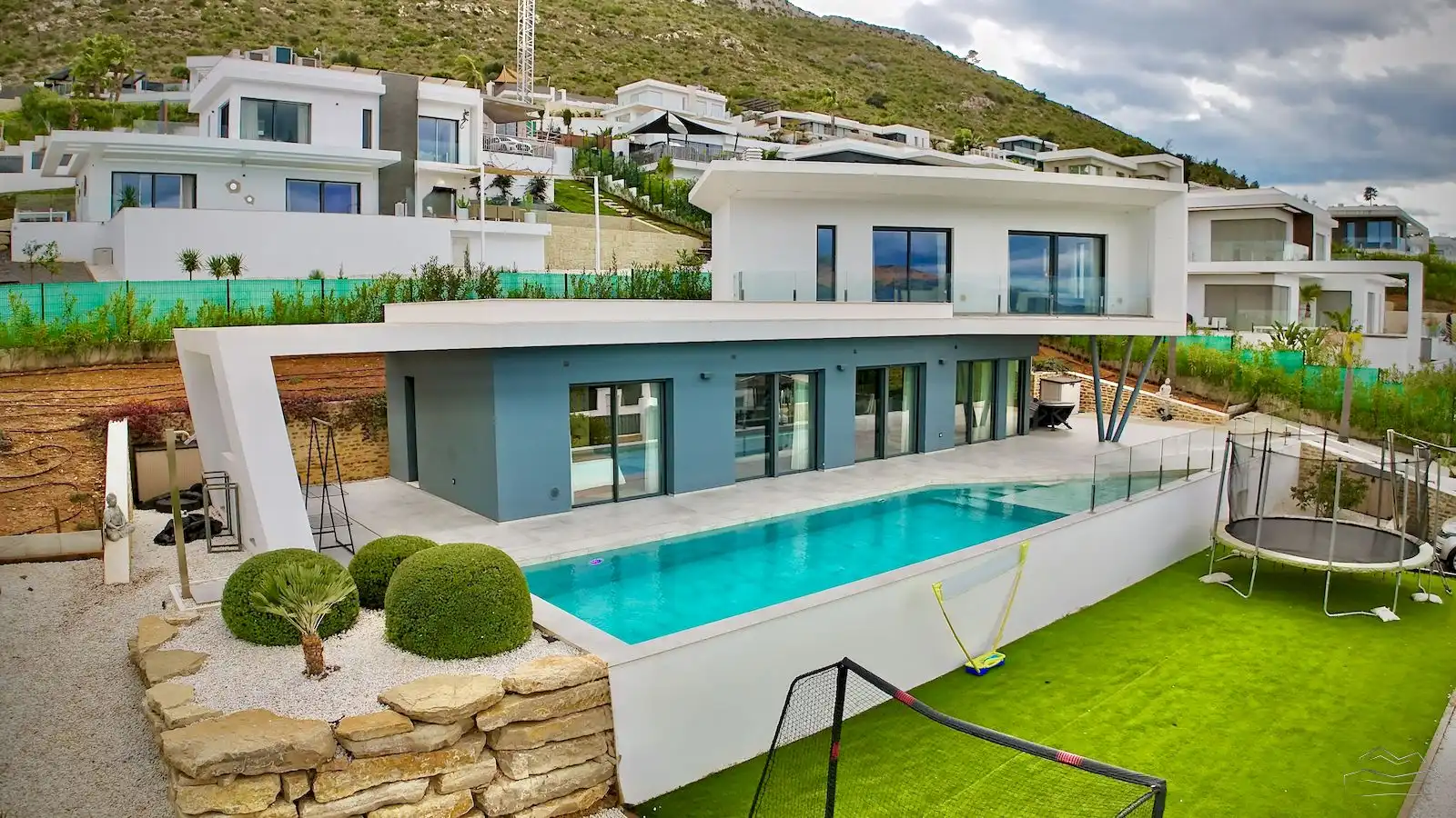Swimming pool of Houses for sale in Jávea / Xàbia  with Air Conditioner, Heating and Private garden