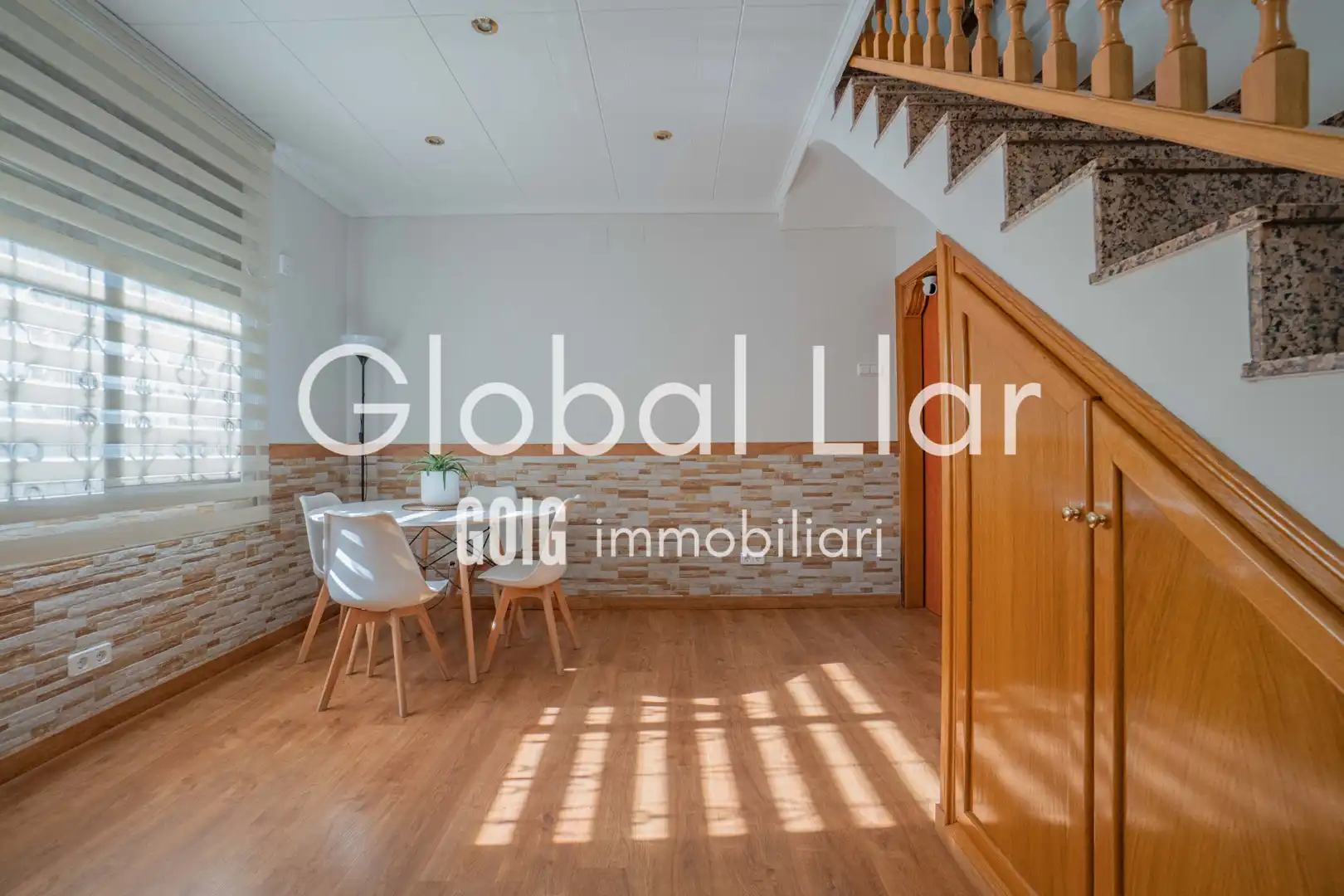 Living room of Detached homes for sale in Sabadell  with Air Conditioner, Heating and Parquet flooring